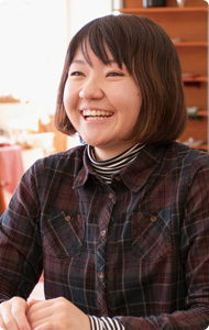 穴澤 真奈さん